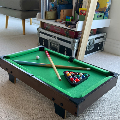 Mini table top pool - table,