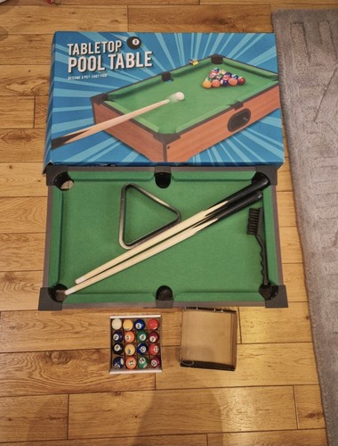 Miniature tabletop pool - , table