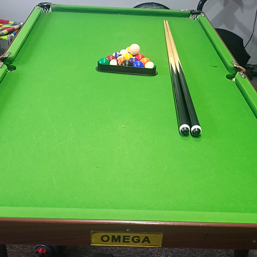 Omega table top mini pool - top,