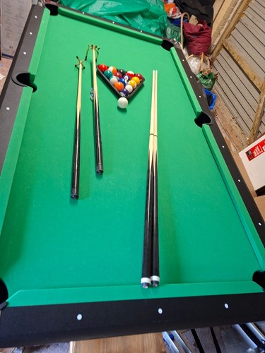 7ft pool table - table,