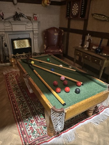 Dolls house pool table - , snooker