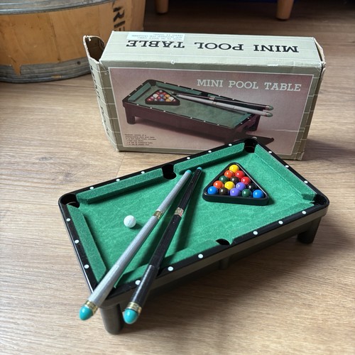 Vintage mini pool table - vintage,
